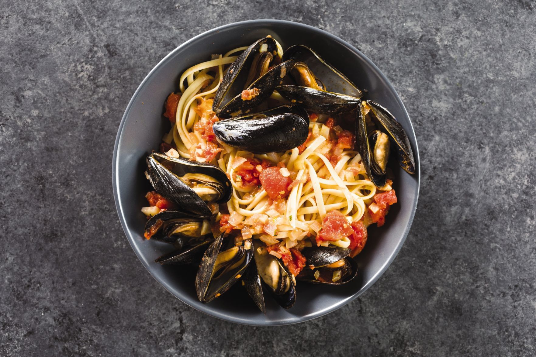 Food Column ATK Linguine with Mussels and Fennel